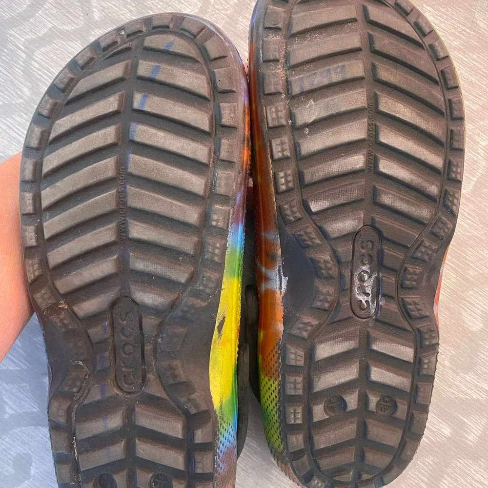 CROCS Classic‎ lined Tie-Dye Clogs men’s 9 women’s 11